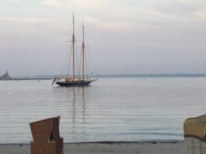 Eckernförde mit Segelschiff